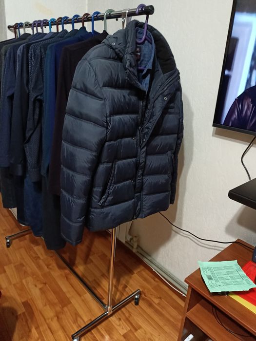 Пуховик фирменный !