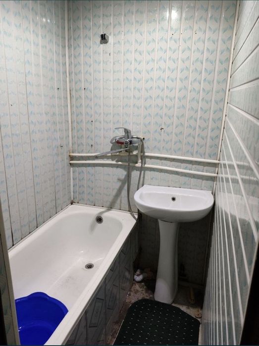 Продаётся 2 комнатная квартира на 3 этаже в 4х этажном панельном доме.