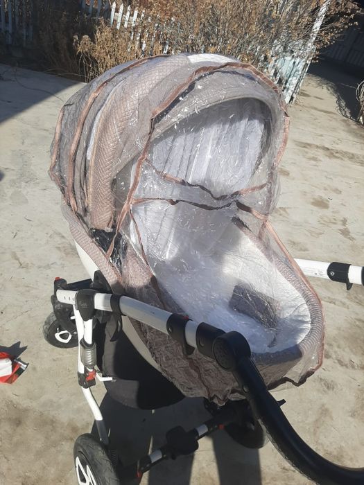 Продам коляску ademex