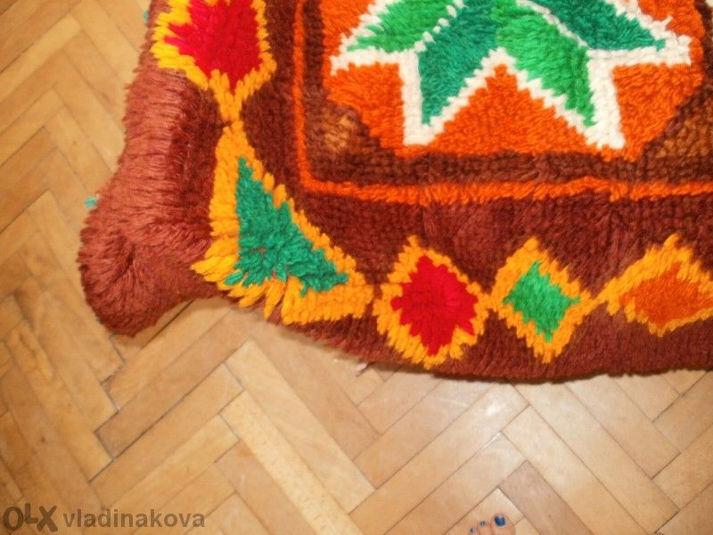 продавам нов китеник, 100% вълна; наскоро тъкан; неупотребяван