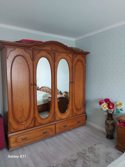 Спальный гарнитур (итальянский дуб)