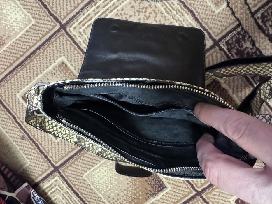 Сумка из кожи змеи