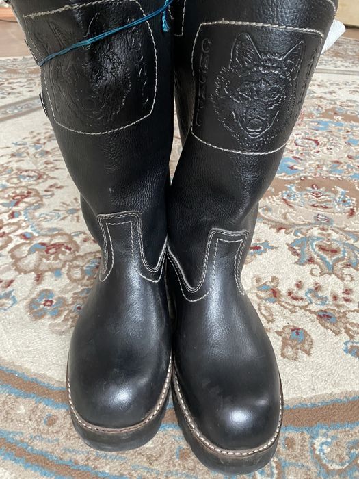 Продам Унты с натуральный кожы срочно !!!