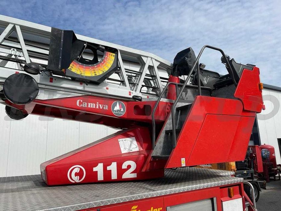 Autoutilitară cu scară stingere incendii Mercedes-Benz