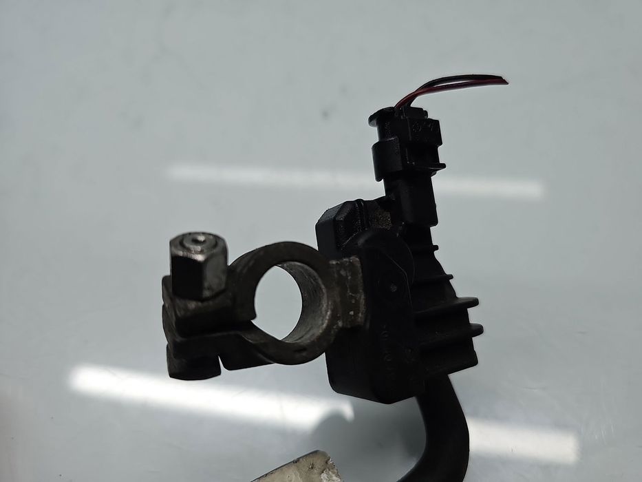 Borna baterie (-) Volkswagen Passat B7 (362) [Fabr 2010-2014] 1K091518