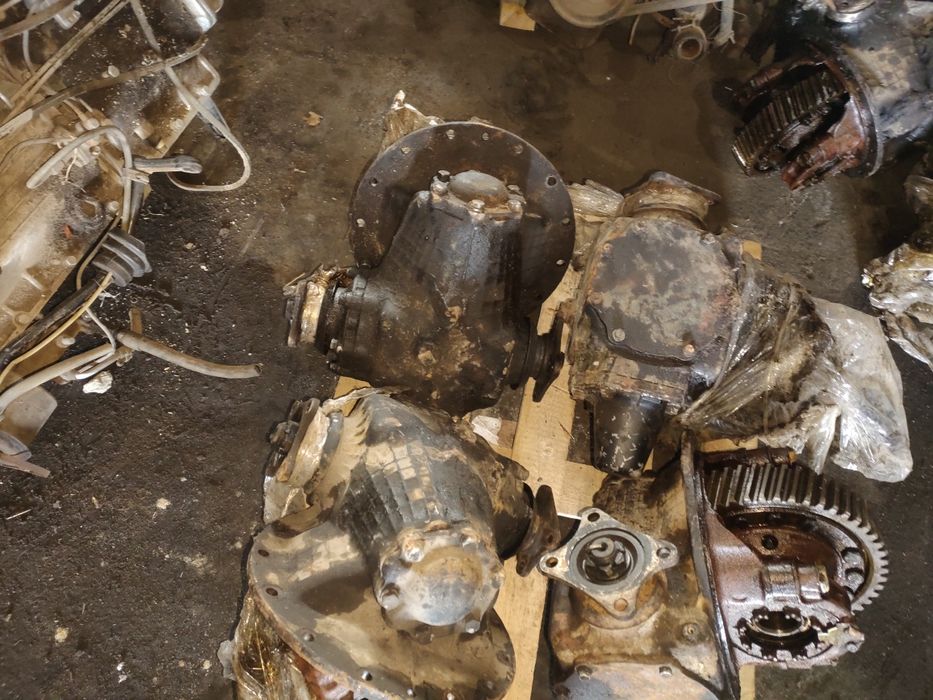 Редуктор Зил-131 средний, задний