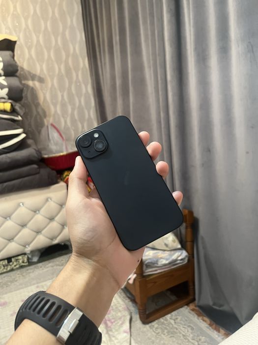 iPhone 15 черный цвет