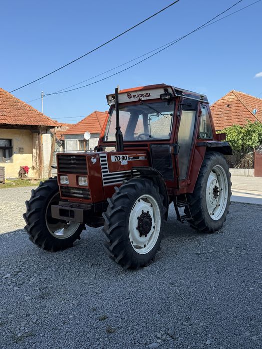 Tractor FiatAgri 70-90 / 4x4