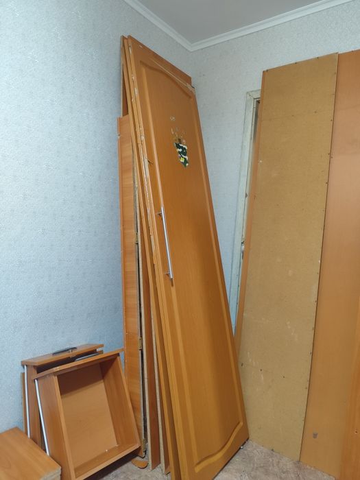 Материал от шкафа