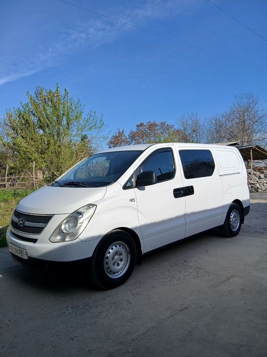Starex hyundai vito