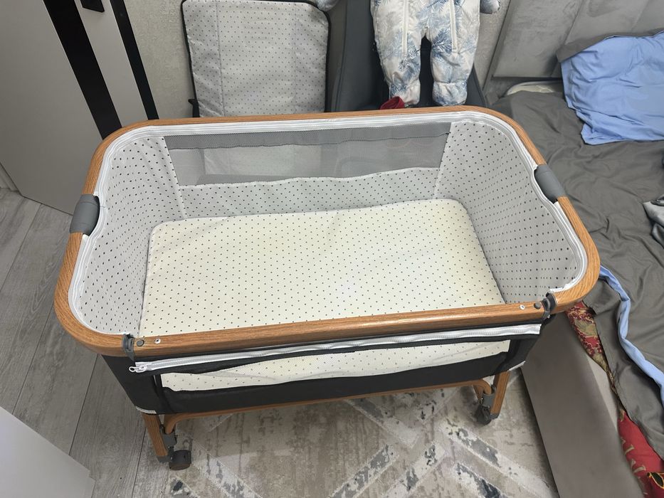 Детская кровать,манеж.