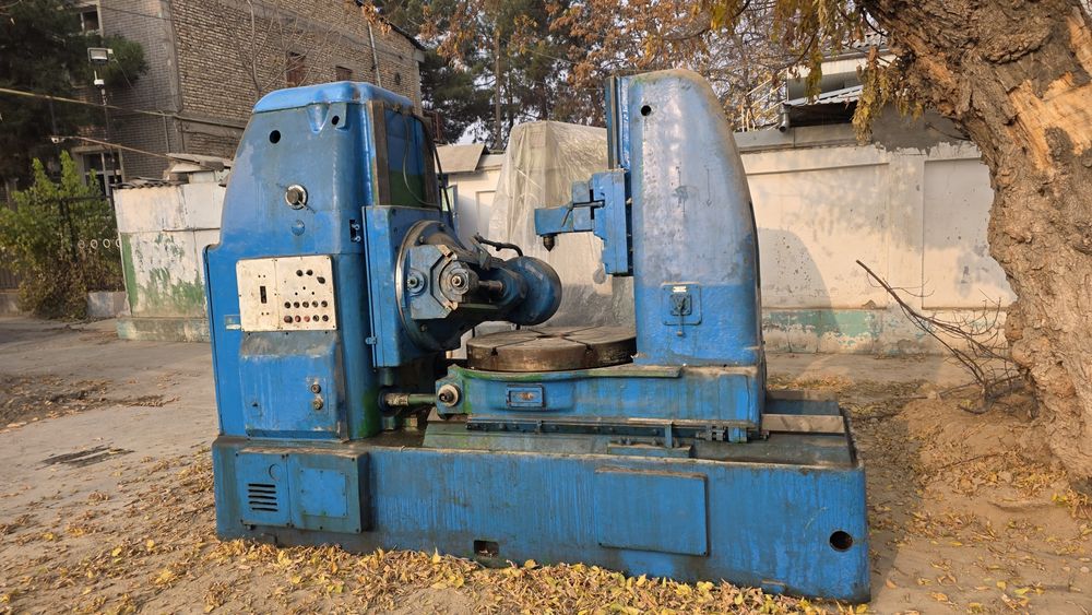 Зубофрезерни станок