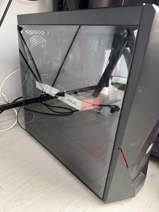 Продавам бюджетен гейминг компютър