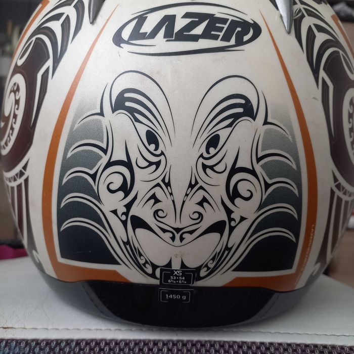 Продавам мото каска