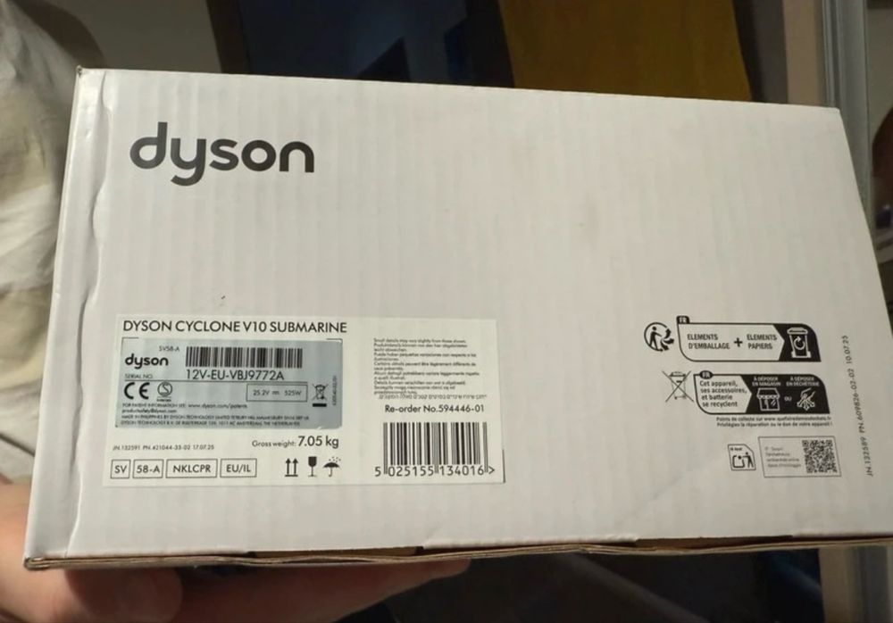 Aspirator vertical fara fir Dyson V10 Cyclone Submarine