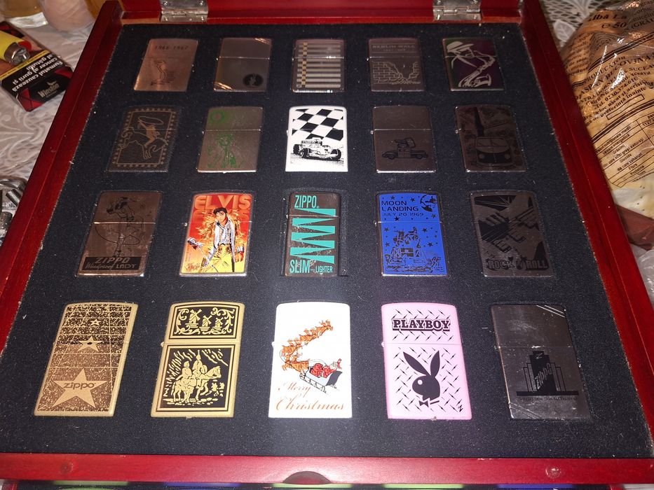 Se vinde set de brichete Zippo