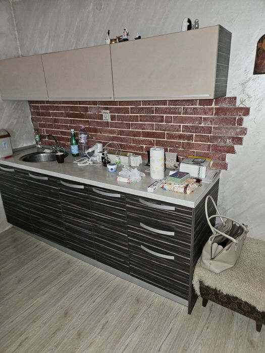 Кухня права 2.65 и tv шкаф1.30