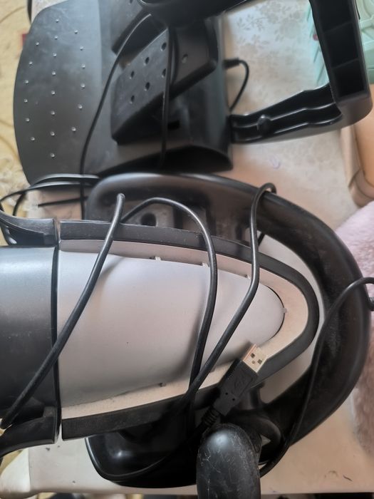 Продам игровой руль работает