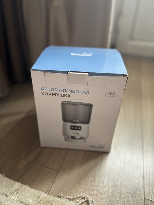 Автоматическая кормушка для собак и кошек