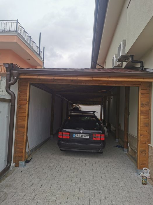 Изграждаме дървени навеси, парапети, подиуми с декинг и др.