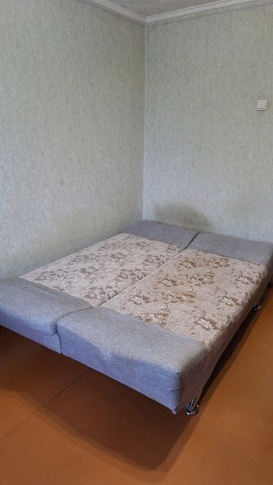 Продам диван(раскладной).