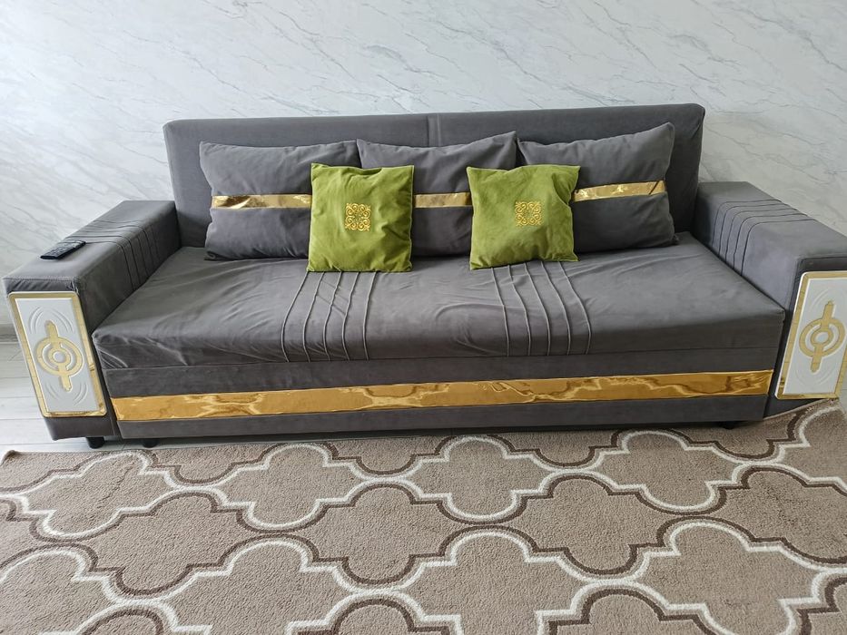 Продам диван раз 230 см