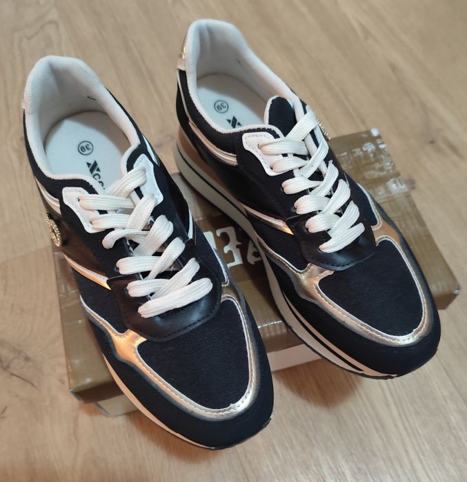 Дамски стилни маратонки