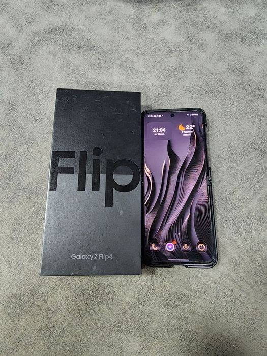 Продам Samsung Flip 4.