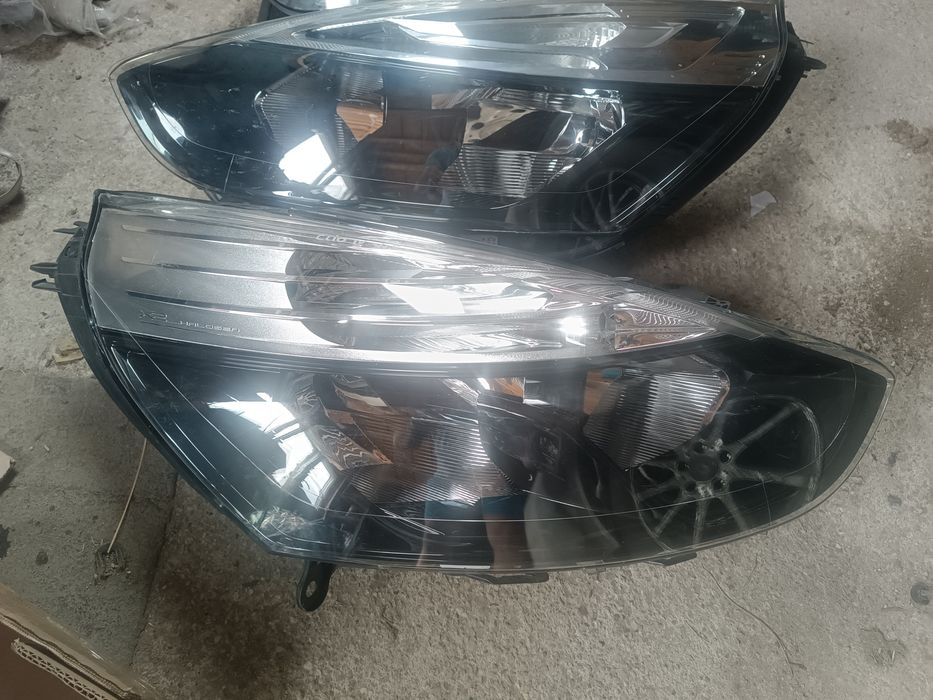 Far Clio4 bara fata Clio4 lampa far Renault Clio4 black edition bara fata Clio4 Clio3 Megane3 lampa far Renault Clio4 Megane3 Scenic3 Megane2 Scenic2