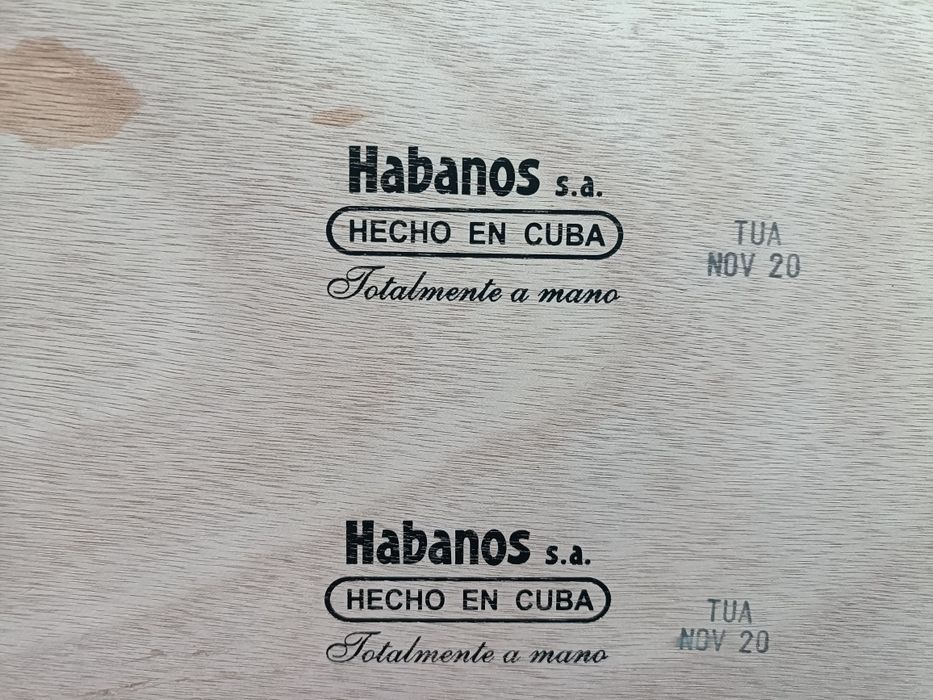 Cutie goală pentru Trabucuri