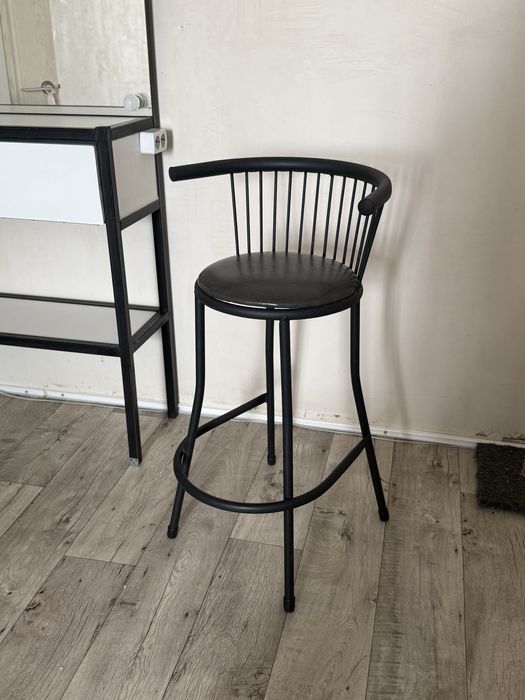 Продам барный стул