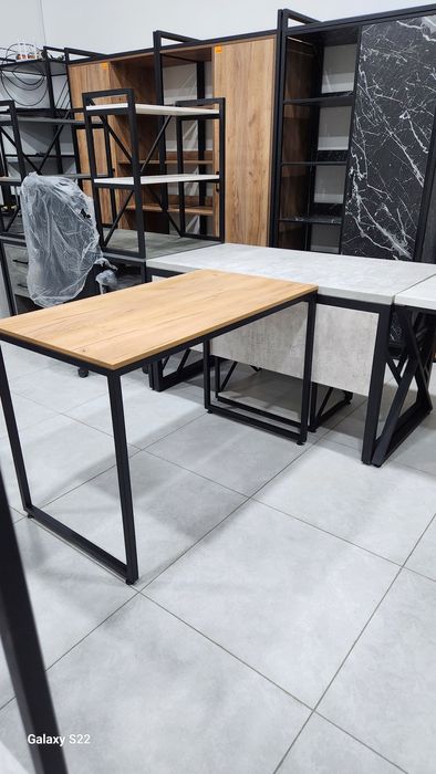 Zamonaviy loft uslubdagi mebel. Stol, stul, parta