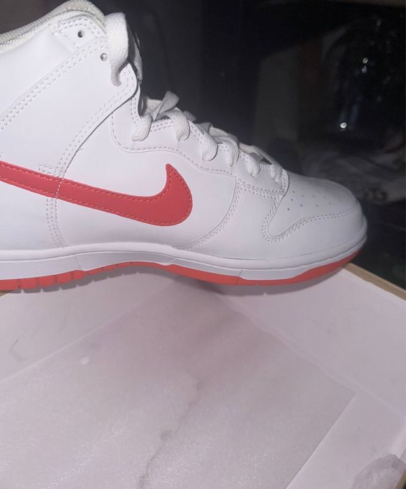 Продается кроссовки