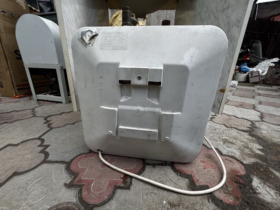 Продам болер ARISTON