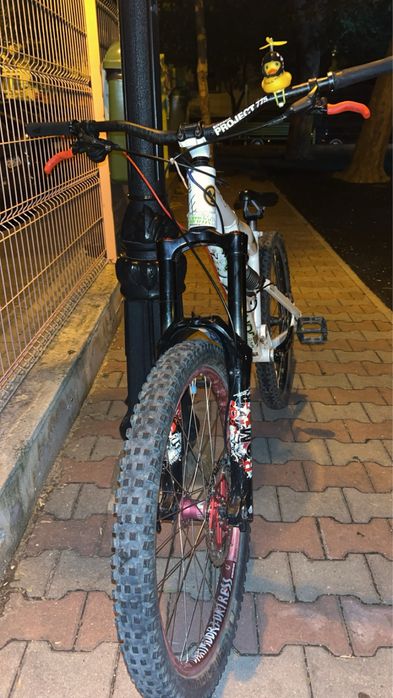 bicicleta full suspension