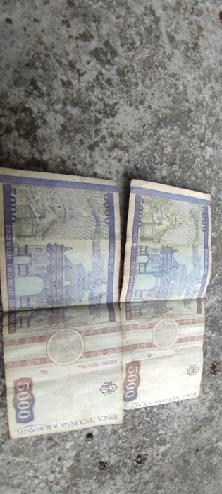 2 bancnote 5000 lei