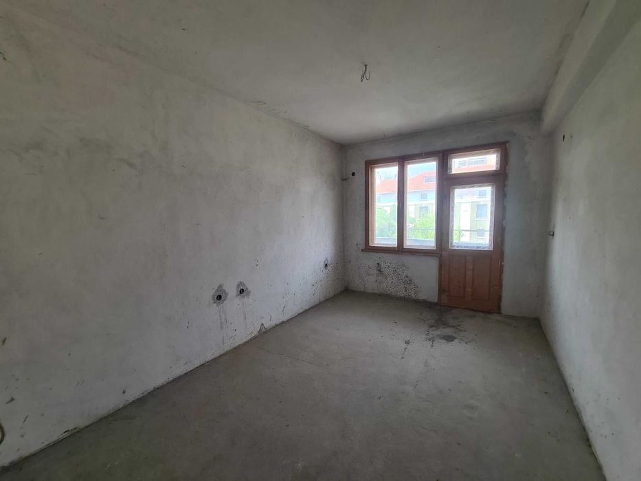 МНОГОСТАЕН АПАРТАМЕНТ в широк център, град Хасково