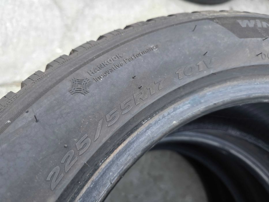 2бр Като нови зимни гуми 225 55 17 - Hankook - DOT 2023