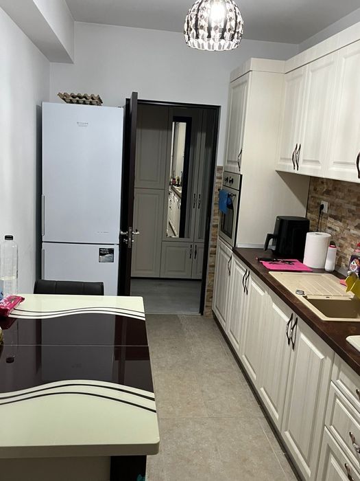 De inchiriat apartament