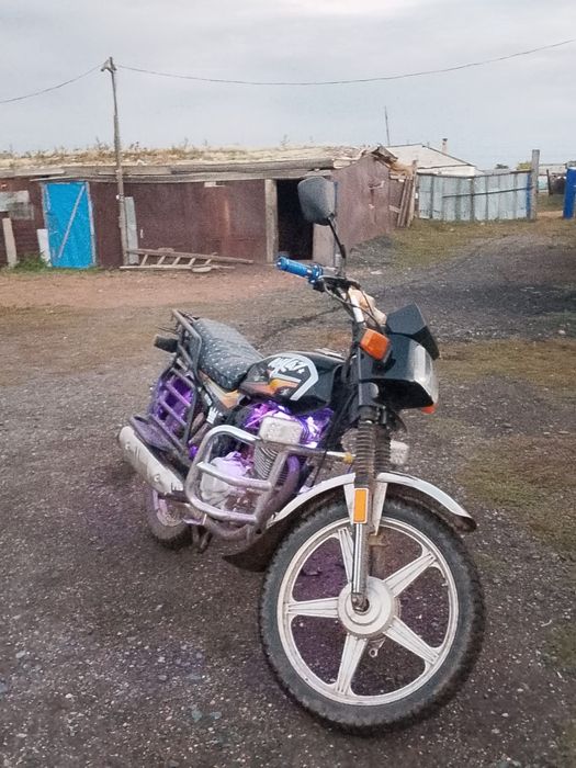 Продаю Мотоцикл сузуки 200