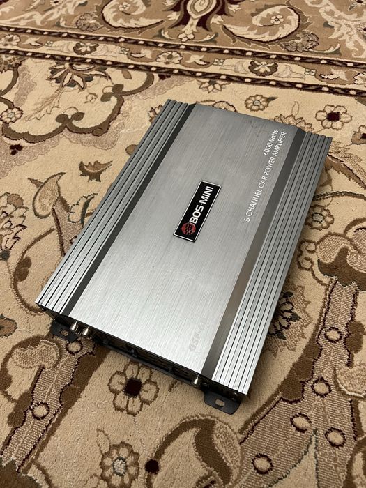 Boss Mini уселитель 6000ват