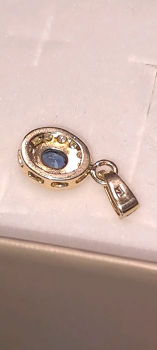Pandantiv aur 18 k cu diamante naturale și safir