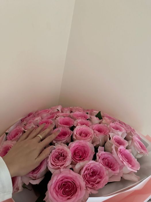 Букет розовых роз в наличии