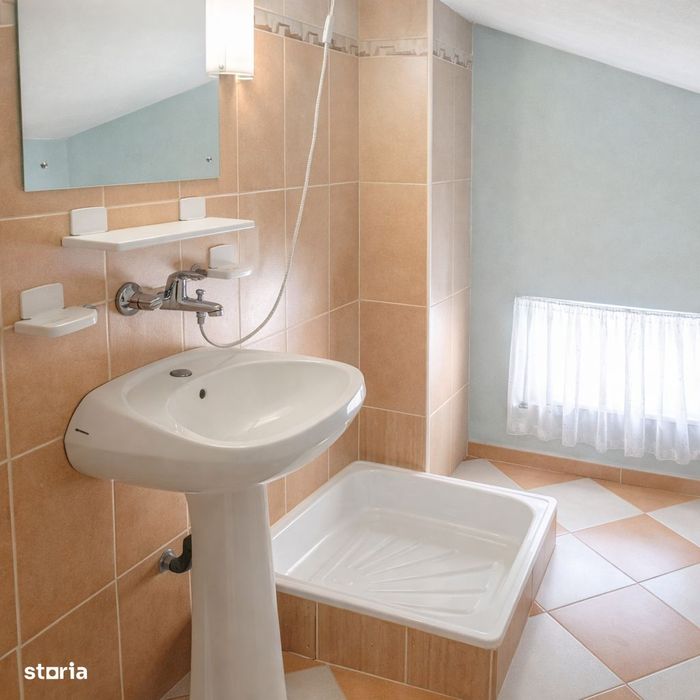 Casă stare excelenta cu 3 camere, Gara de Nord