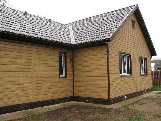 Фасадный сайдинг для дома и дачи