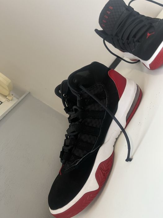 Продавам обувки jordan 42.5