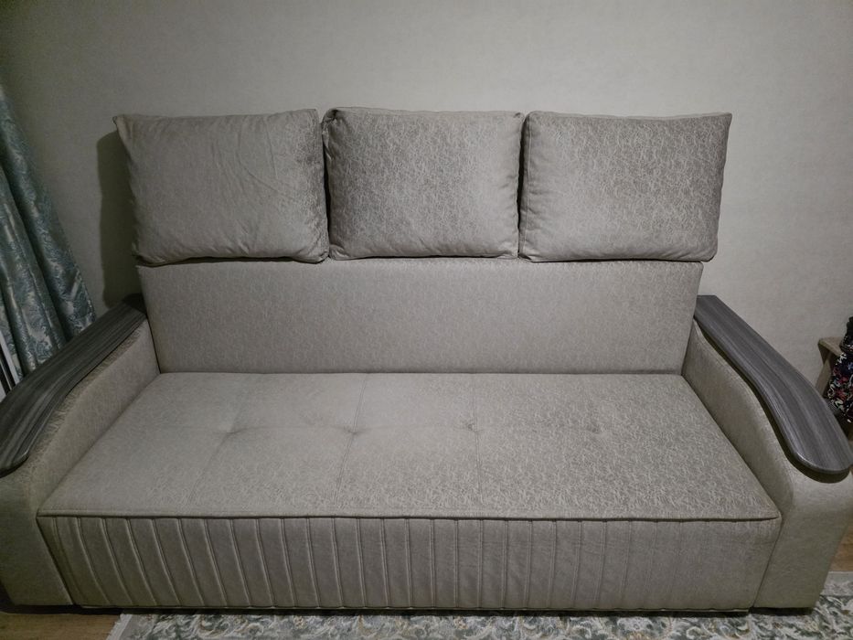 Продам диван новый