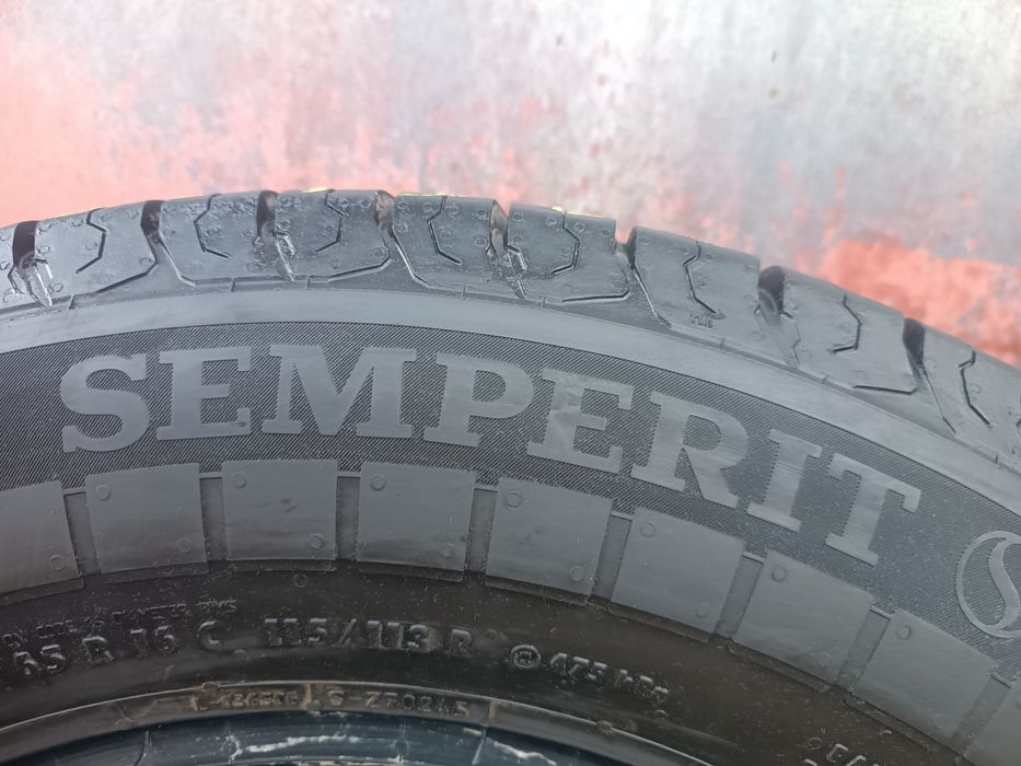 235/65/16 С Semperit Дот 0425