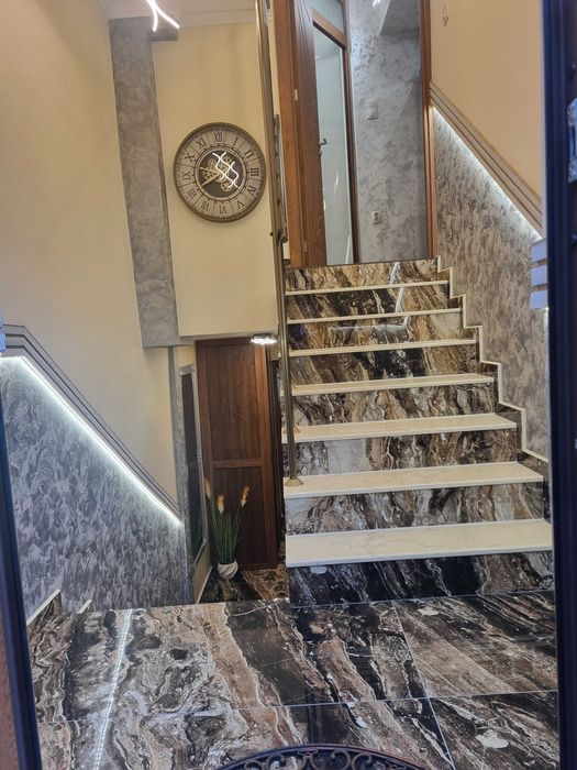 Продава се Четиристаен апартамент в Бургас, Център - 92 кв.м за 3805 €/кв.м - Снимка #12