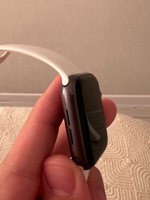 СРОЧНО продается Apple Watch SE 44mm